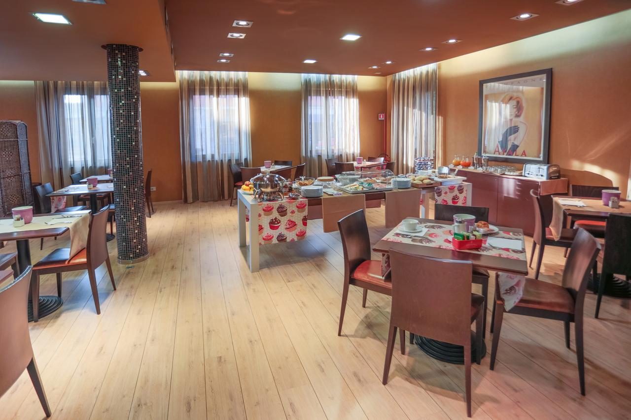 Hotel Fortyfive Ківассо Екстер'єр фото