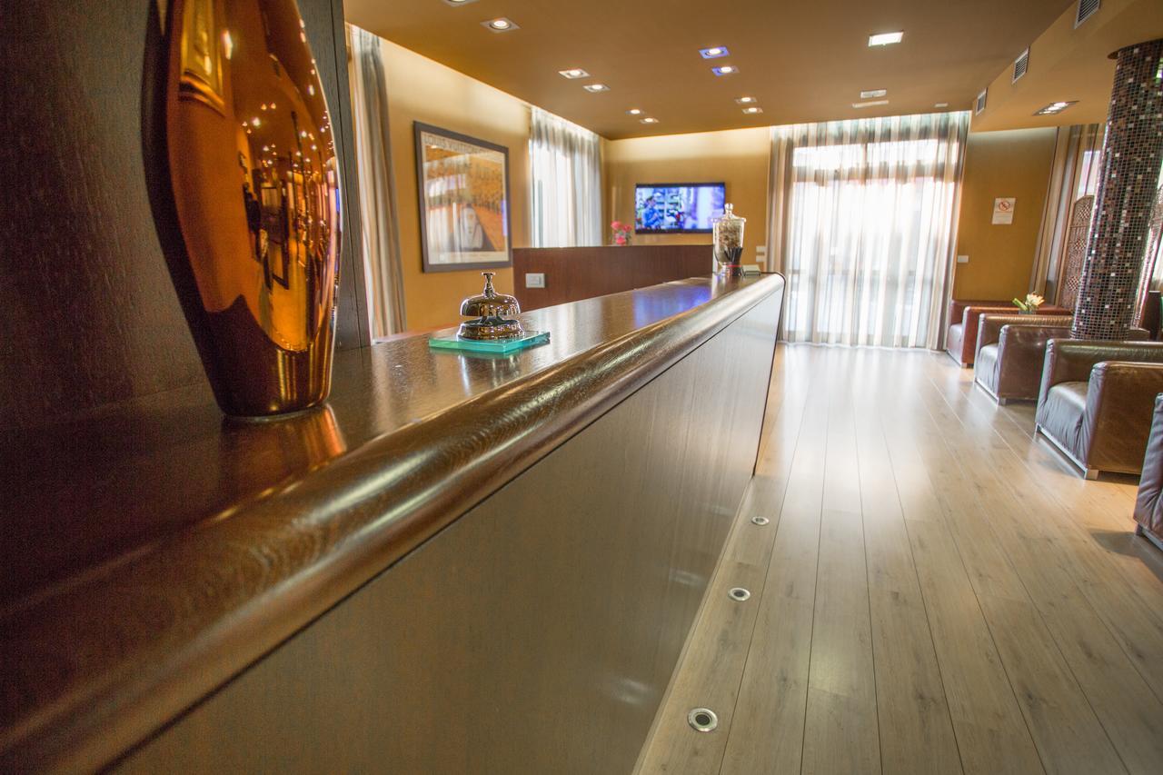 Hotel Fortyfive Ківассо Екстер'єр фото